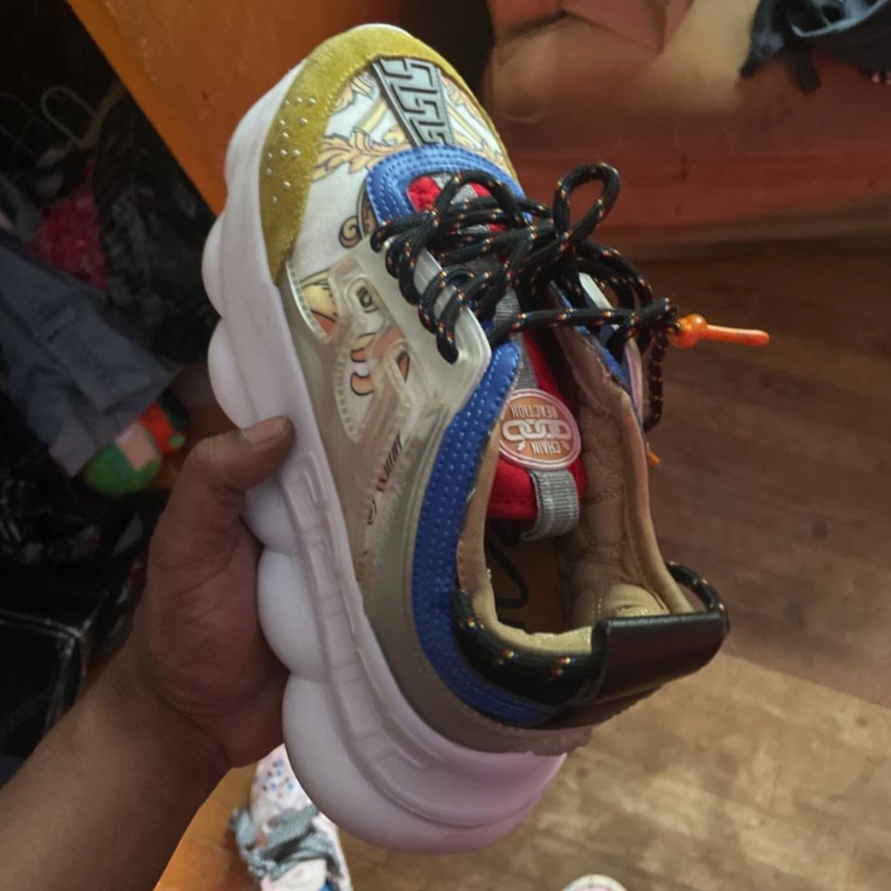 Versace chain reactions